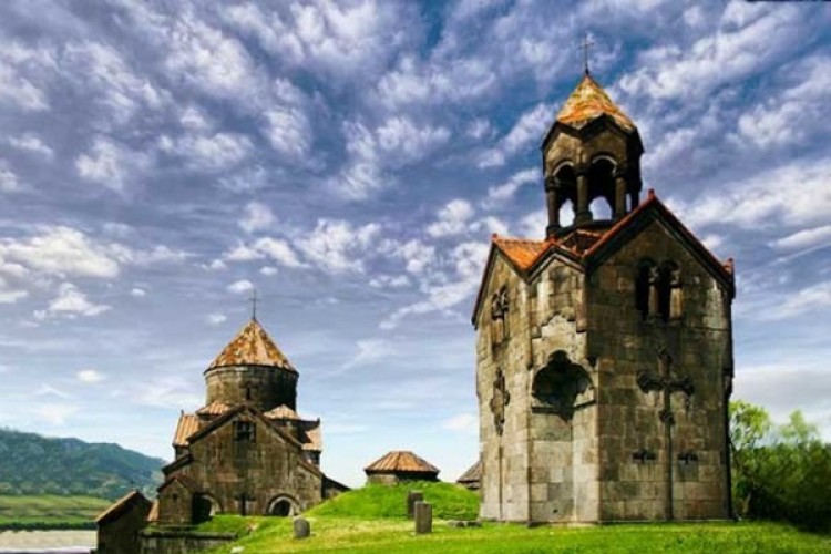 ジョージア、アルメニア＆アゼルバイジャン３ヵ国周遊の旅　７日間