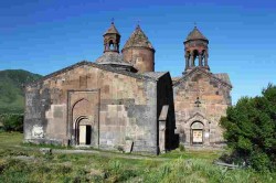 Saghmosavank and Hovhannavank Monasteries