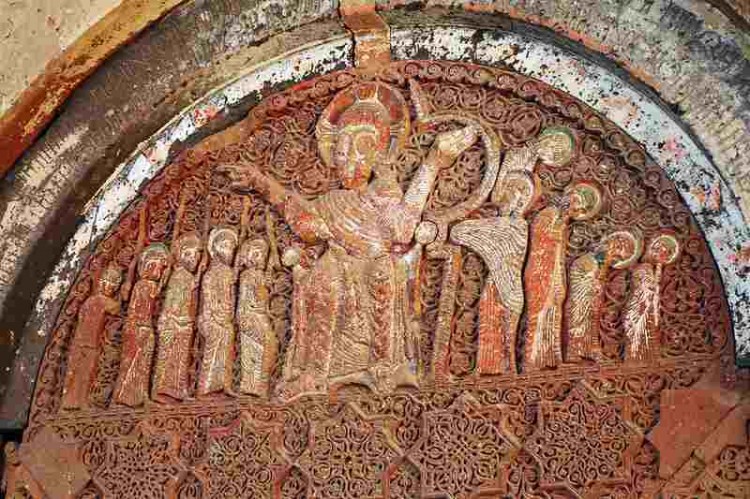 Saghmosavank and Hovhannavank Monasteries