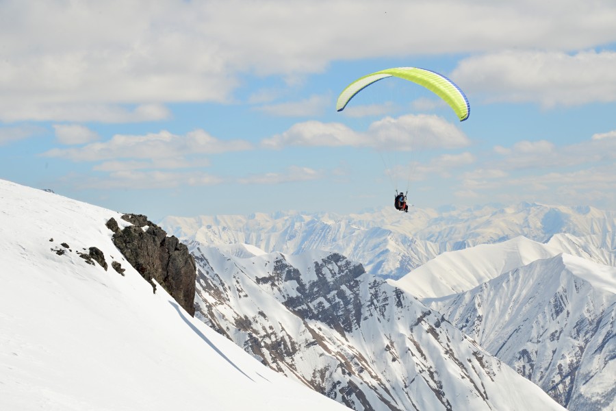 Paragliding in Gudauri